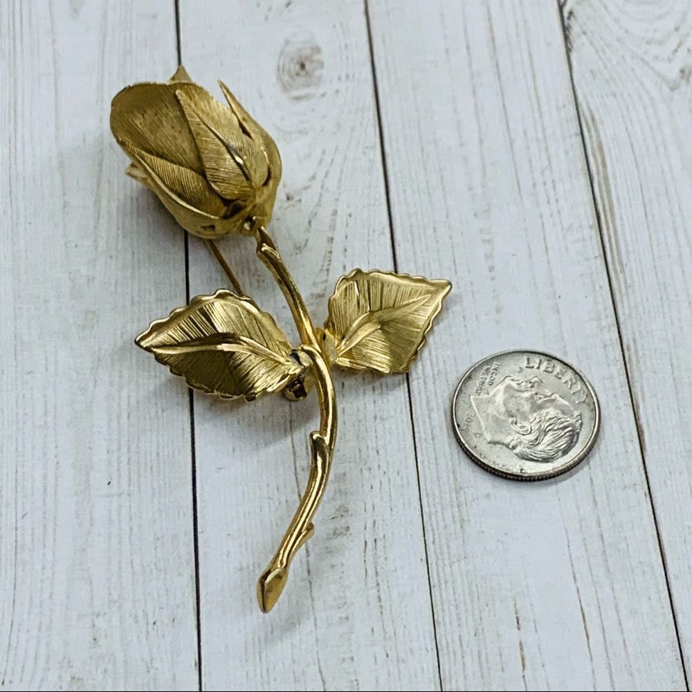 VTG Giovanni Gold Rose Brooch‎